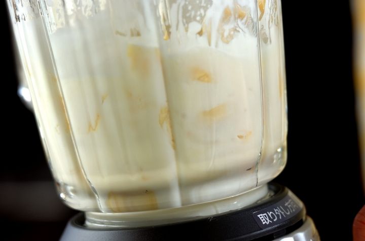 甘酒バナナスムージーの作り方1