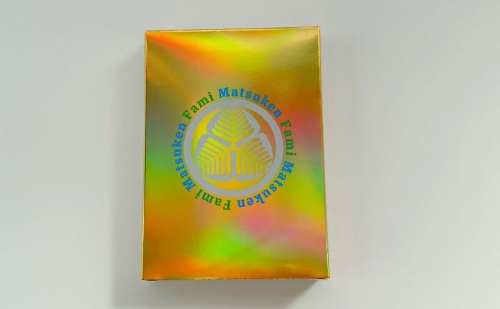 遊んでも良し！飾ってもよし！ファミマツケン でっかいトランプ