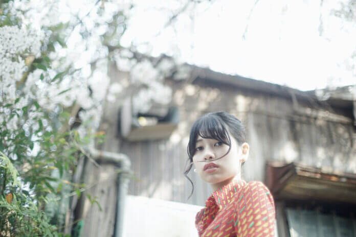 好きなのに避けちゃう…？ 「好き避け」をする男女の心理とは