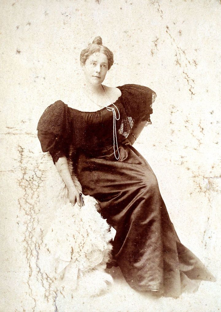 アメリカの新聞記者時代、ハーンの部下だったエリザベス・ビスランド