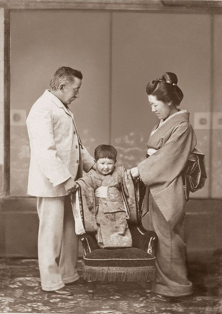 結婚したセツとラフカディオ・ハーン、長男の一雄