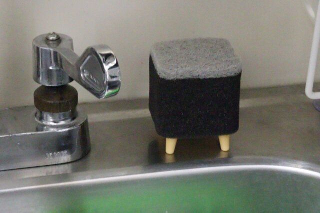 ダイソー おそうじキューブ コビリツキ用 脚付き