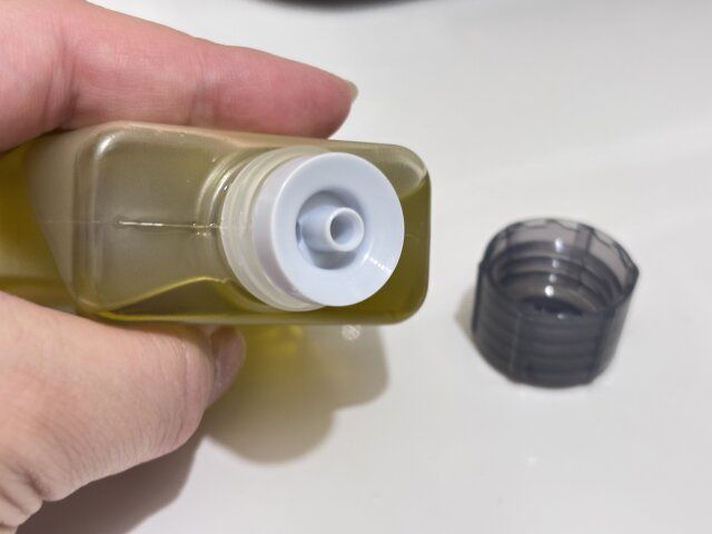 SOLOX 収納に便利で転がらないオイルボトル 中栓