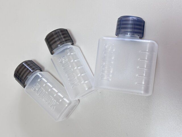 SOLOX 収納に便利で転がらない調味料ボトル オイルボトル 形状