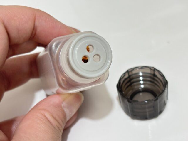 SOLOX 収納に便利で転がらない調味料ボトル 中栓