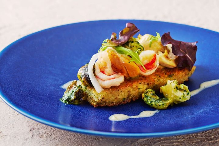 苫小牧産つぶ貝と海老、帆立の焼きおにぎり風リゾット