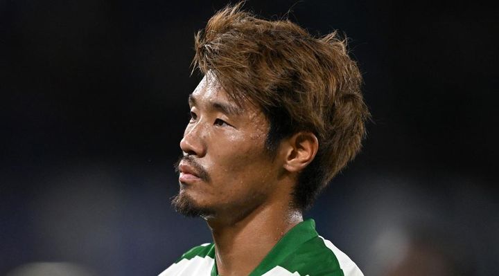 「今は自分自身と戦っている」海外で苦しむ30歳日本代表MFが心中を吐露…『意味深投稿』と現地紙