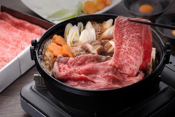 鳥山畜産食品から「赤城和牛と下仁田ねぎのすき焼きセット」が登場！群馬の旬を堪能