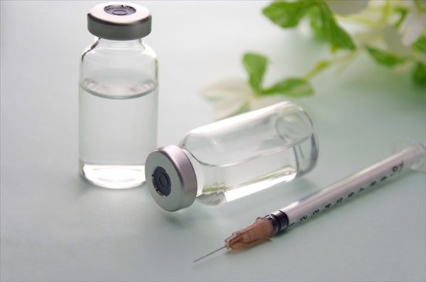 内部にヒアルロン酸を届けるヒアルロン酸注入（注射）