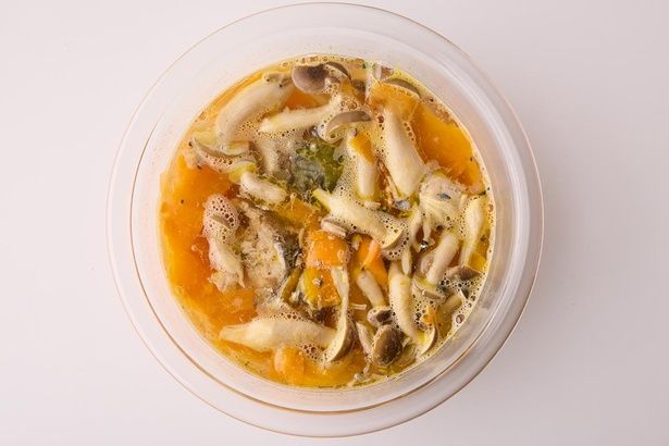 全体を混ぜる （C）まるみキッチン／KADOKAWA