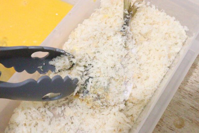 キャンドゥのパン粉がこぼれない揚げ物らくトレー