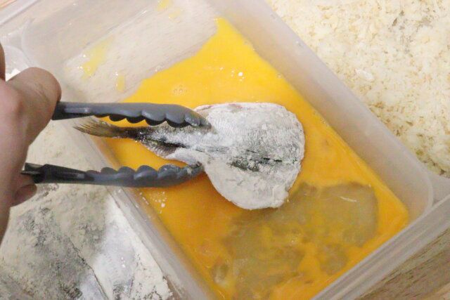 キャンドゥの卵がこぼれない揚げ物らくトレー