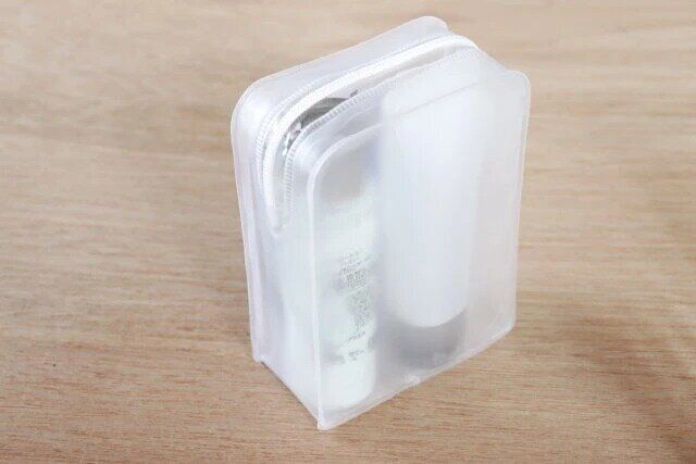 ダイソーの角型ポーチ シンプルタイプ