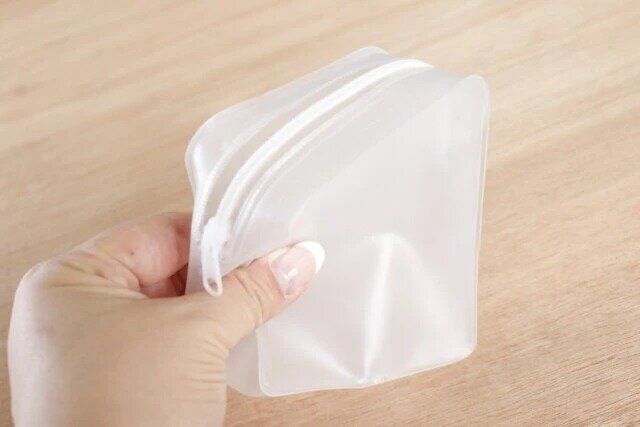 無印そっくりなダイソーの角型ポーチ シンプルタイプ