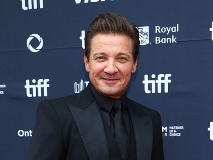 ジェレミー・レナー、アジア人女性監督からのハラスメント告発を受け否定「事実無根」 （C）AFLO width=