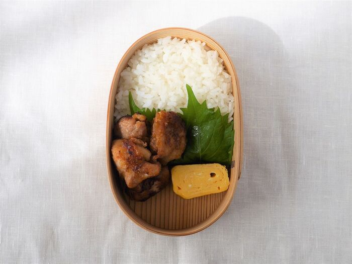 お弁当の詰め方が上手になる！まずは〈ご飯の入れ方〉を変えるだけで♪