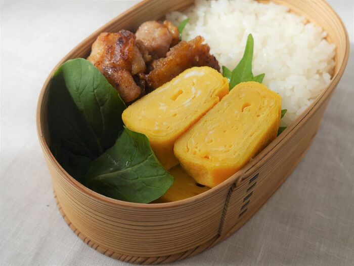 お弁当の詰め方が上手になる！まずは〈ご飯の入れ方〉を変えるだけで♪