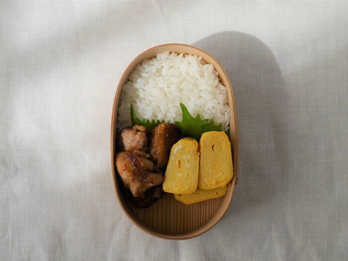 お弁当の詰め方が上手になる！まずは〈ご飯の入れ方〉を変えるだけで♪