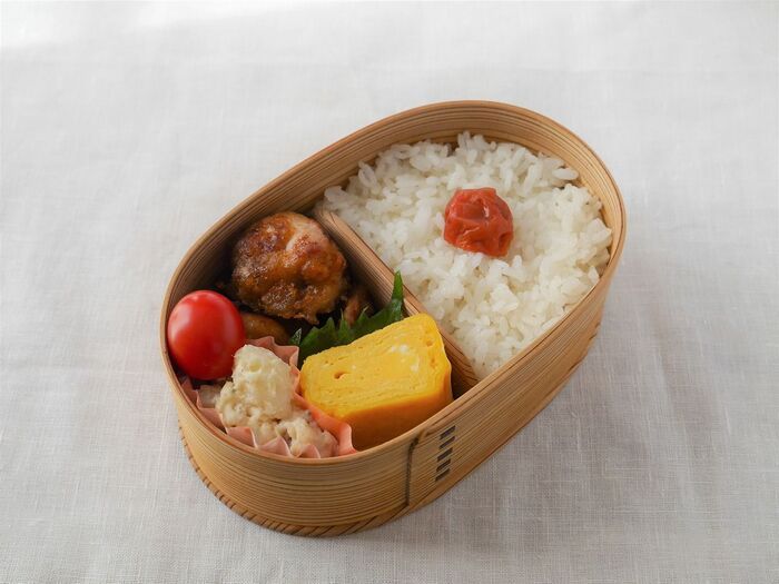 お弁当の詰め方が上手になる！まずは〈ご飯の入れ方〉を変えるだけで♪