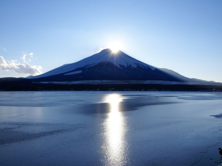 All About ニュース編集部が全国250人を対象に実施した老後に行きたい温泉地に関するアンケートの調査結果から、老後に行きたいと思う「山梨県（富士五湖・甲府・山梨エリア）の温泉地」ランキングを発表！ 2位「山中湖温泉」を抑えた1位は？