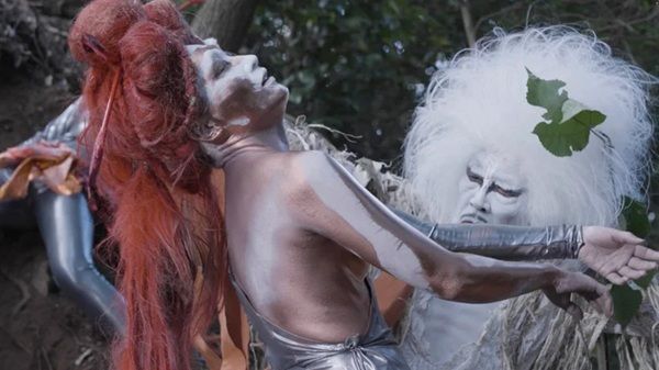 【埼玉県さいたま市】氷川劇場で、ドキュメンタリー映画『倭文(しづり)旅するカジの木』を上映