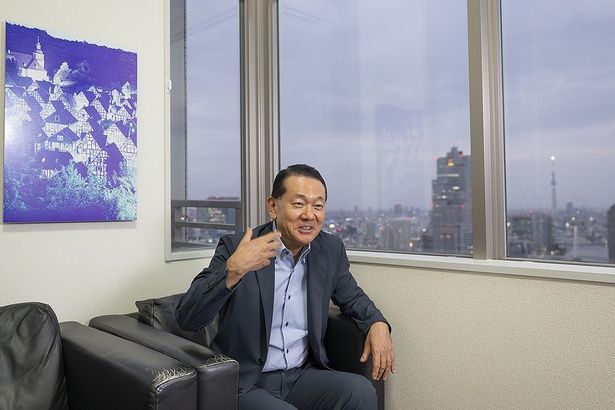 ひと昔前は電球の数を競っていたけれど、今は演出を競う時代になったという