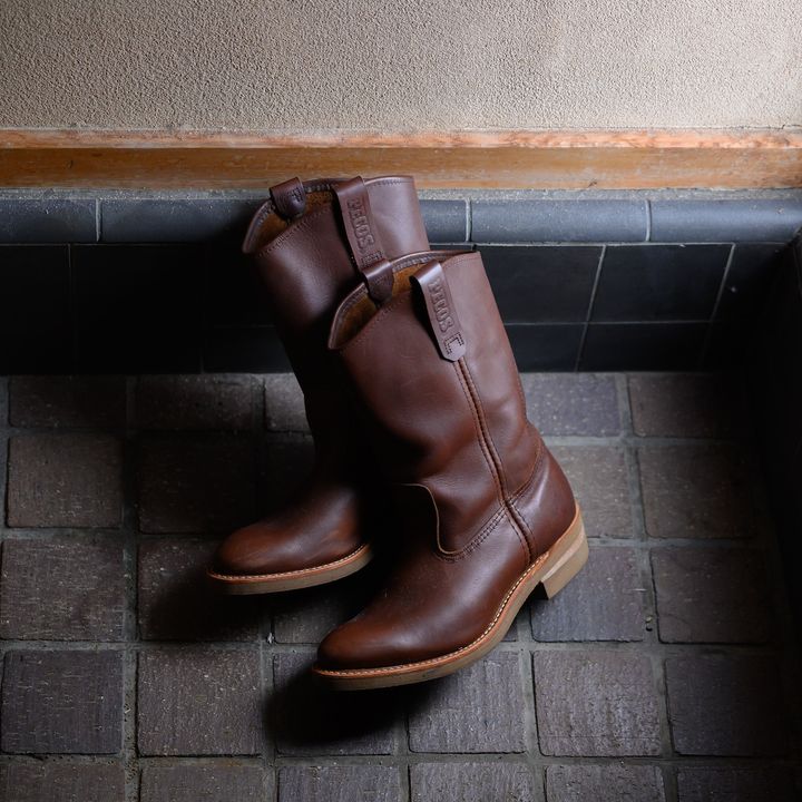〈RED WING〉のブーツ