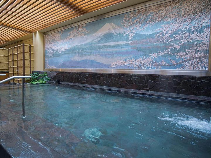 さまざまなエンターテイメント施設がある新宿近辺には、人気の銭湯も数多く存在します。今回は、中でも特にユーザーから高い評価を数多く獲得した「テルマー湯」を詳しく紹介します。