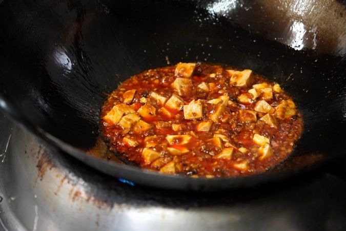 一輩子吉華 麻婆豆腐 調理シーン