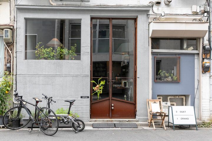 本所吾妻橋のブックカフェ「ORAND」で味わう、トーストとスイーツの静かなひととき♪