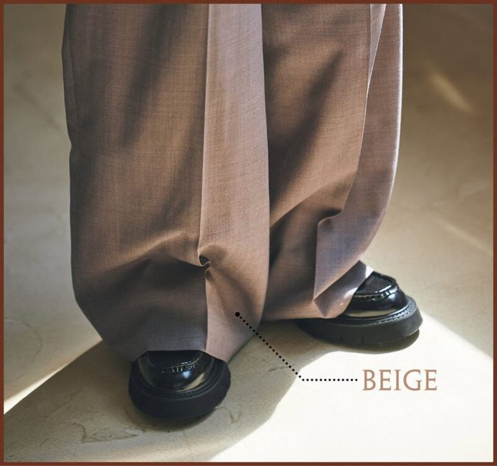 パンツ4万7300円（エブール／リトルリーグ インク） 靴3万3000円（モリーニ／ジャック・オブ・オール・トレーズ プレスルーム）