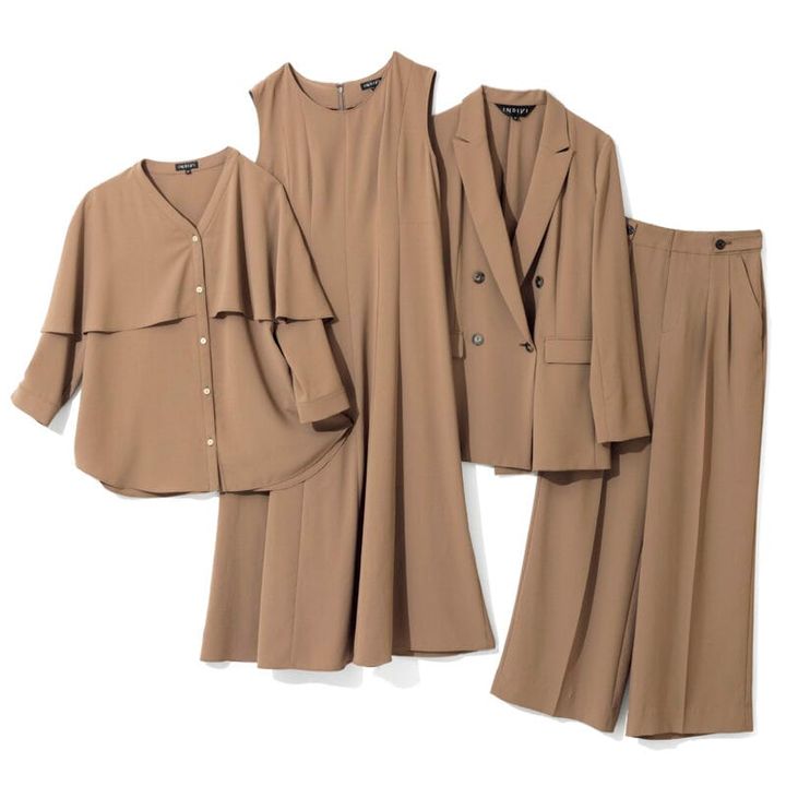 右から、はき心地がよく長時間座ってもキレイをキープ。パンツ1万6940円、カーディガン感覚で着られる軽やか仕立て。しなやかな風合いでこなれた雰囲気に。ジャケット1万9910円、ウエストをシェイプしたエレガントなフレアシルエット。ワンピース1万9910円、ケープ風のラッフルデザインが特長。裾をインするとクロップドトップスのように見えてお洒落。ブラウス1万4960円（すべてインディヴィ／ワールド プレスインフォメーション）