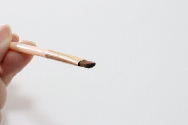 アイブロウブラシ 歯ブラシ型 斜めカットブラシ 厚み