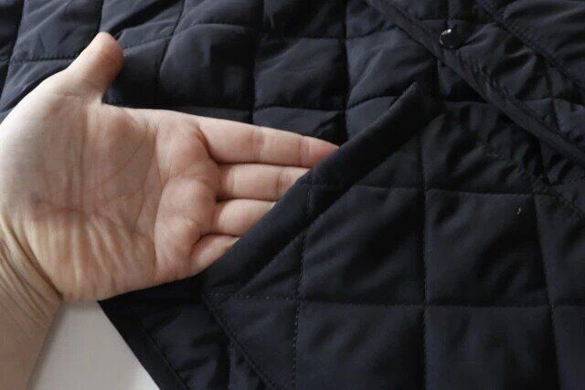 ダイソーのポケット付きキルト肩掛けマフラー