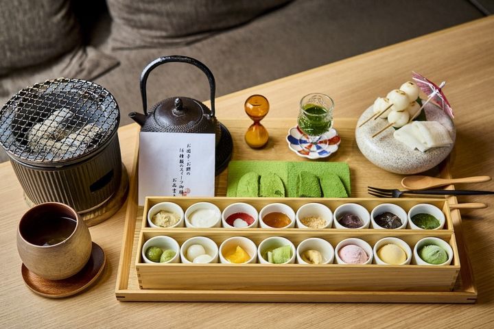 「お団子・お餅の16種のスイーツ御膳」2500円