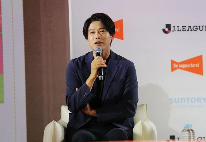 画像: 内田篤人さんは「選手も高齢者のみなさんの応援で頑張ろうという気持ちになれる。互いに目標があり、目指すものがあるので、win-winの関係になれると思います」と元選手目線でコメントした。