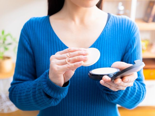 メイク・スキンケア時のモロモロの原因って？対処法も