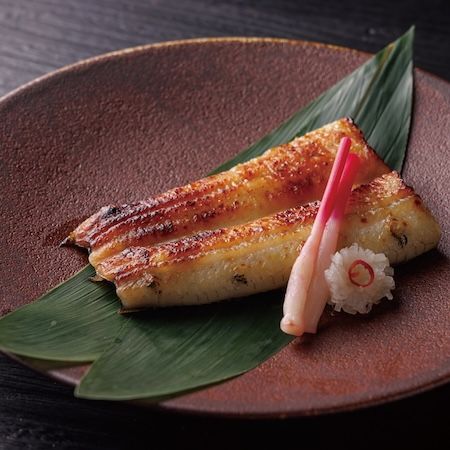 限定100食！うなぎのしろむらが、職人手づくりの特製二段重のおせちの予約販売を開始