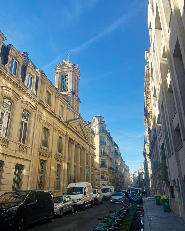 アパルトマンのある通り