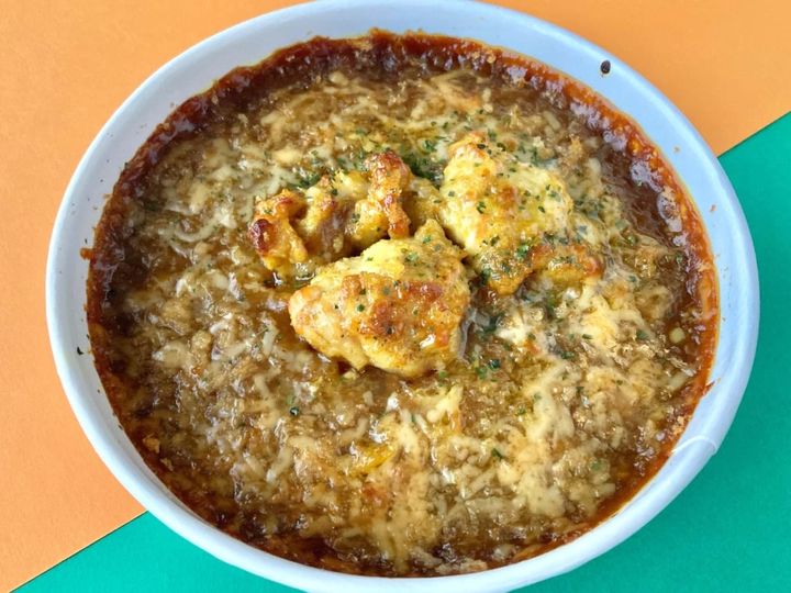 本場ファンも歓喜！ 甘さと辛さの絶妙バランス「オーベルジーヌ監修 チキン焼カレー」