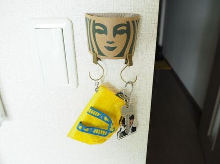 スタバのスリーブ、捨てるのちょっと待って！使い道考えてみたら…想像以上にイイ感じだった♪