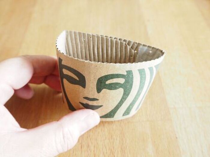 スタバのスリーブ、捨てるのちょっと待って！使い道考えてみたら…想像以上にイイ感じだった♪
