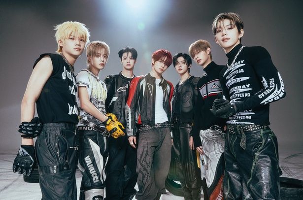 7人組多国籍ボーイズグループCLOSE-YOUR-EYES。11月11日に待望の3rd-Mini-Album-『blackout』をリリース （C）UNCORE