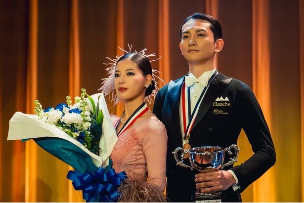 町田啓太さん演じるもう一人の主人公・杉木信也のダンスパートナー・矢上房子役は石井杏奈さん