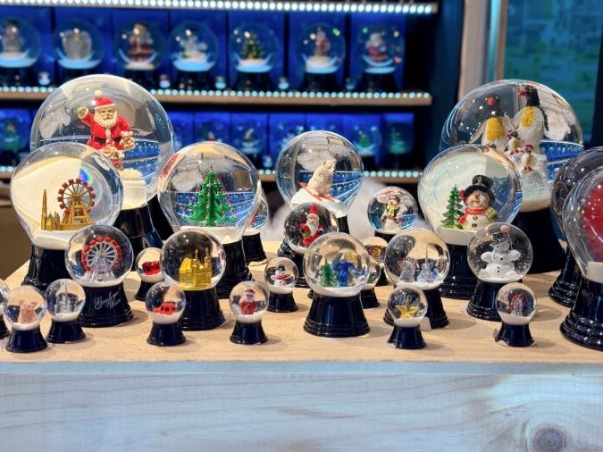 柴田産業 presents クリスマスマーケット in 光の街・博多 スノードーム