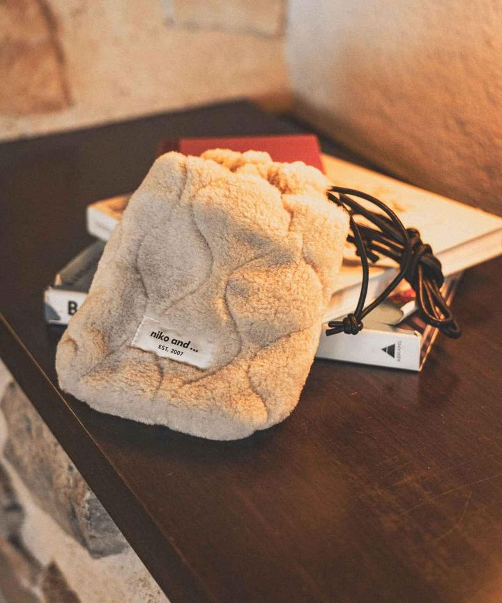 画像1: 出典：and ST