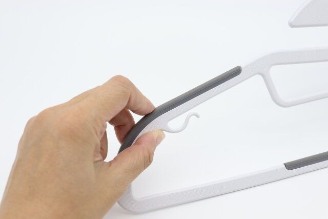 掛けやすいノンスリップハンガー（2本） 滑り止め