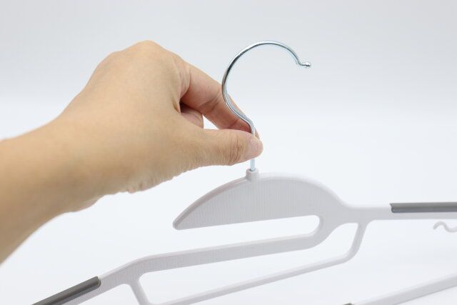 掛けやすいノンスリップハンガー（2本） 掛けやすい