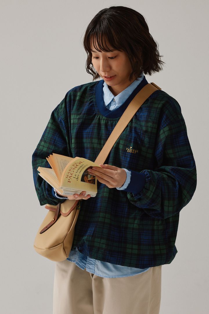 チェックのシャカシャカってレア？！スクールボーイ風に着こなすのがマイブーム【FUDGE FRIEND おしゃれさんの毎日コーディネート vol.614｜momo】