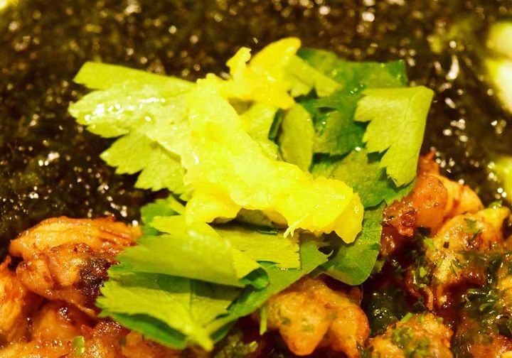 中央部分にはゆずと三つ葉。